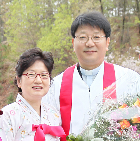 김경찬 목사와 사모님